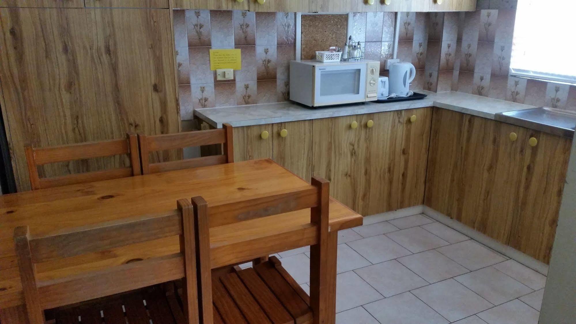 Clifford Park Motor Inn ทูวูมบา ภายนอก รูปภาพ