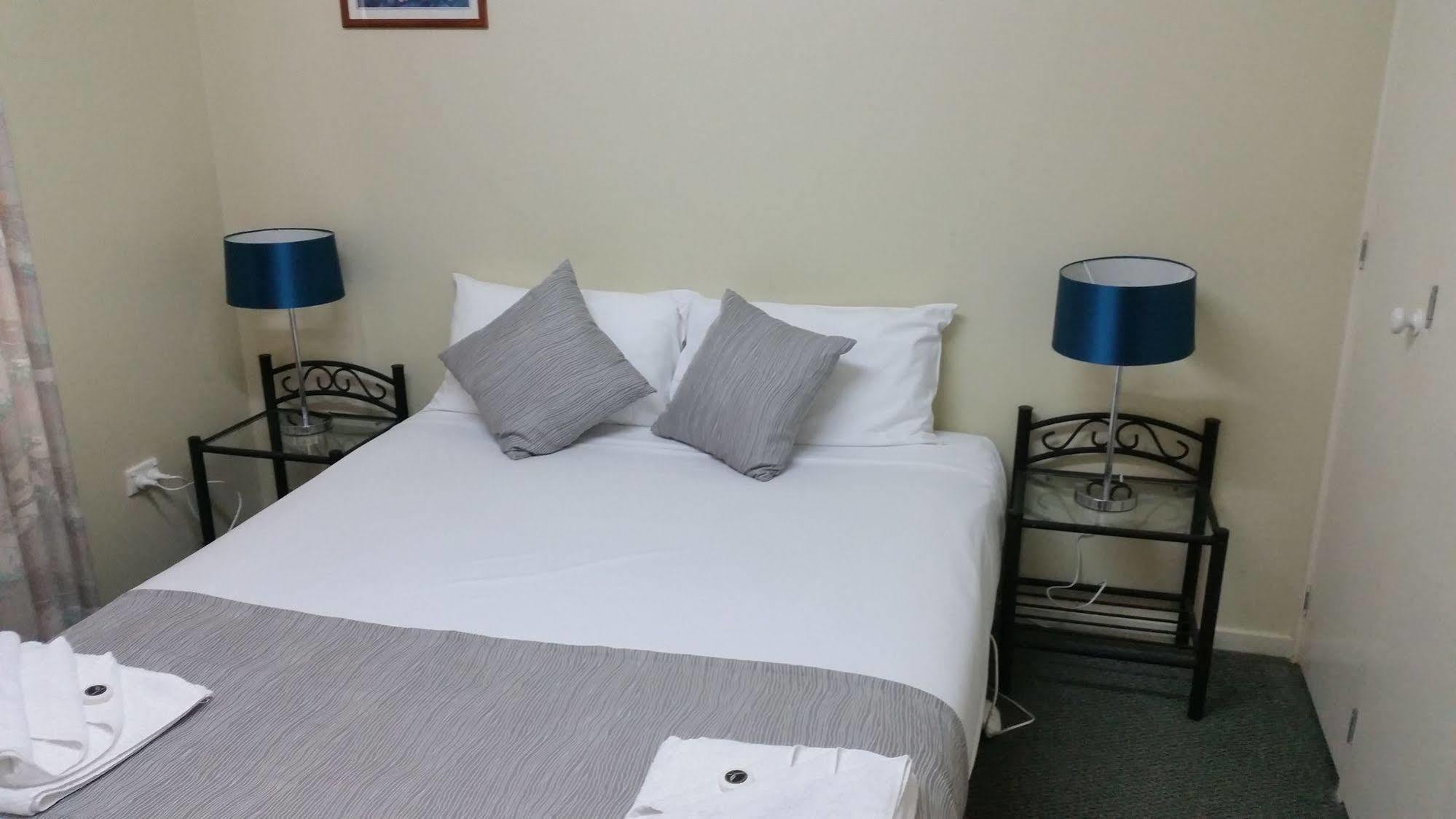 Clifford Park Motor Inn ทูวูมบา ภายนอก รูปภาพ