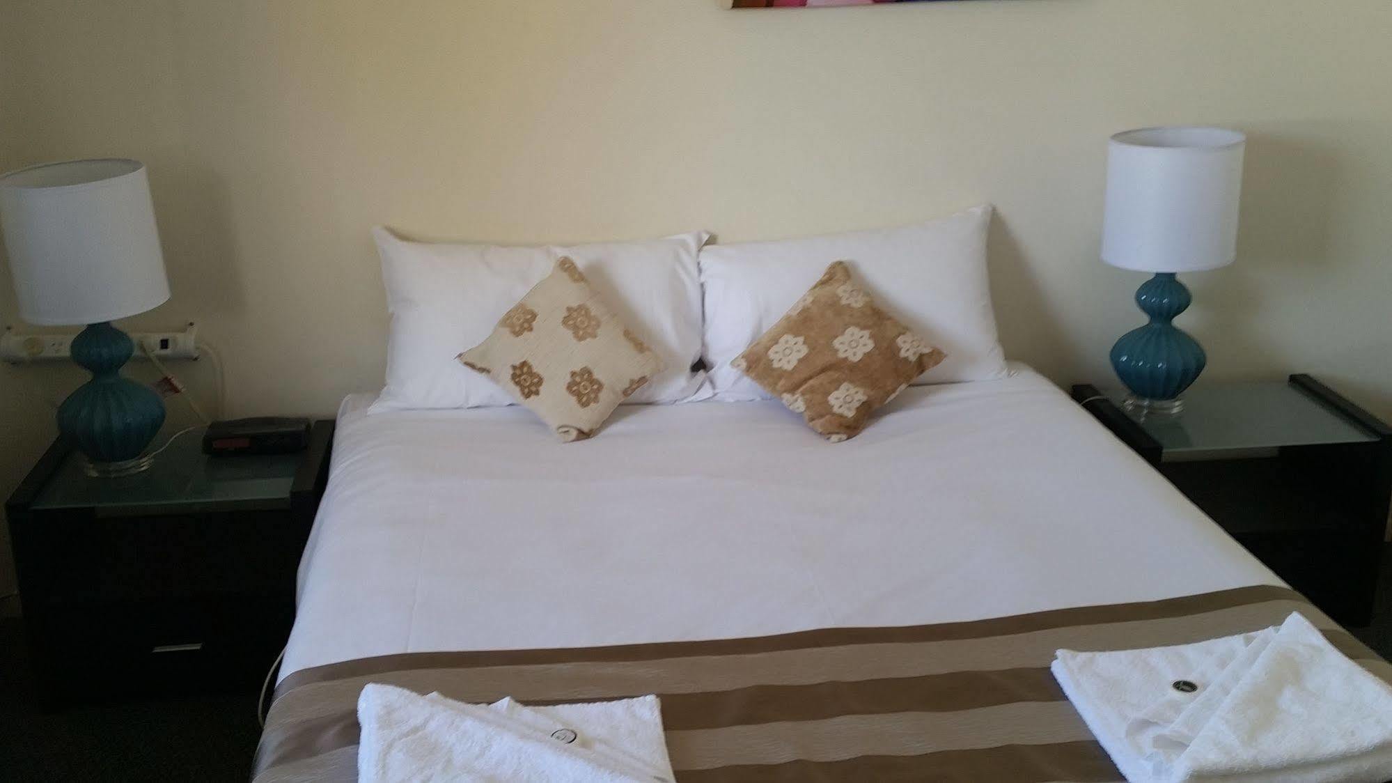 Clifford Park Motor Inn ทูวูมบา ภายนอก รูปภาพ